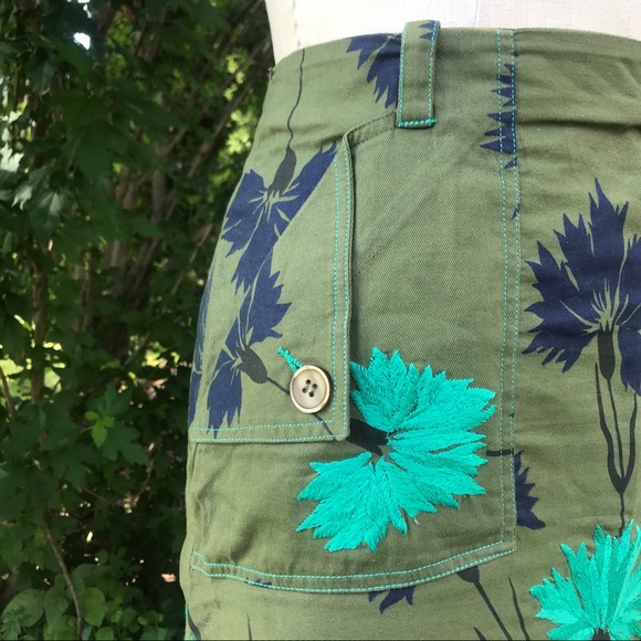 RARE Anthropologie Floral Embroidered Pencil Skirt - Picture 2 of 7